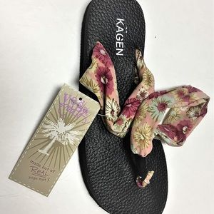 NEW!! Women’s Kagen Yoga Mat Flip Flop Thong Sandals Pink Multi Fabric Size 7